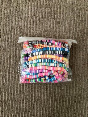 20 pack of multi colored bracelets - Fast shipping - DM for questions/offers